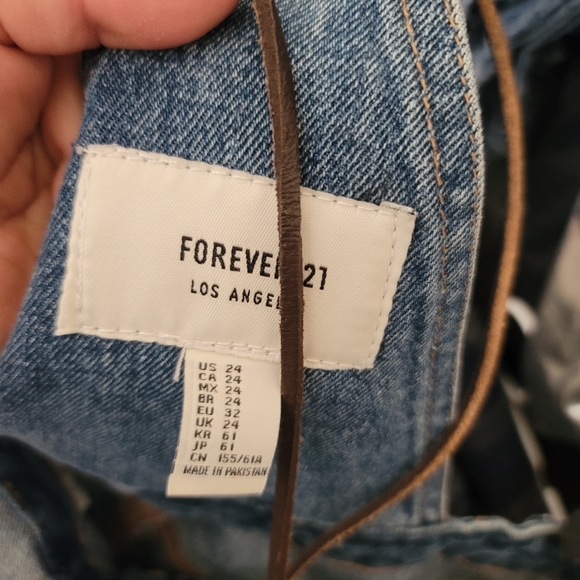 Forever 21 ( 🌵FOR BUNDLES ONLY ) - Picture 5 of 6